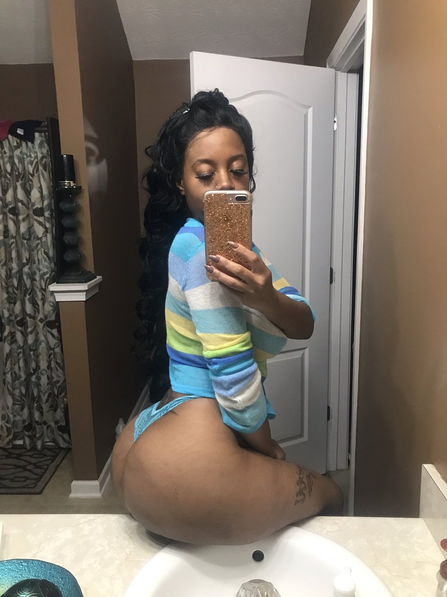 DollBabe tweet media