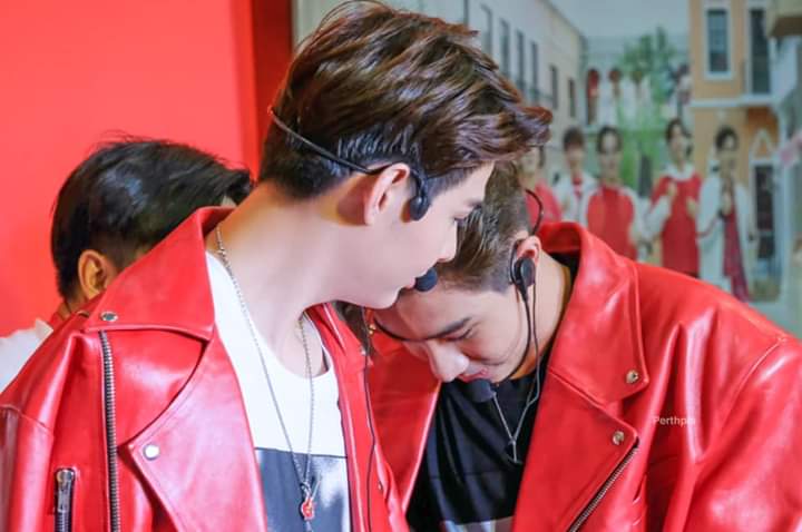 SandakooW's tweet photo. I'll always beside you.
Always support you.
Love u forever.
#ชงไปทําไมกัปตันรักกันดีอยู่แล้ว
#PerthSaintSation
#เพิร์ธเซ้นต์💕
#พินซ่อน🖤❤️
#เพิร์ธธนพนธ์��
#เซ้นต์ศุภพงษ์🐉
#PerthSaintHardcoreMyanmar https://t.co/r2Rj1eGNfR https://t.co/k6JOk1NuLp
