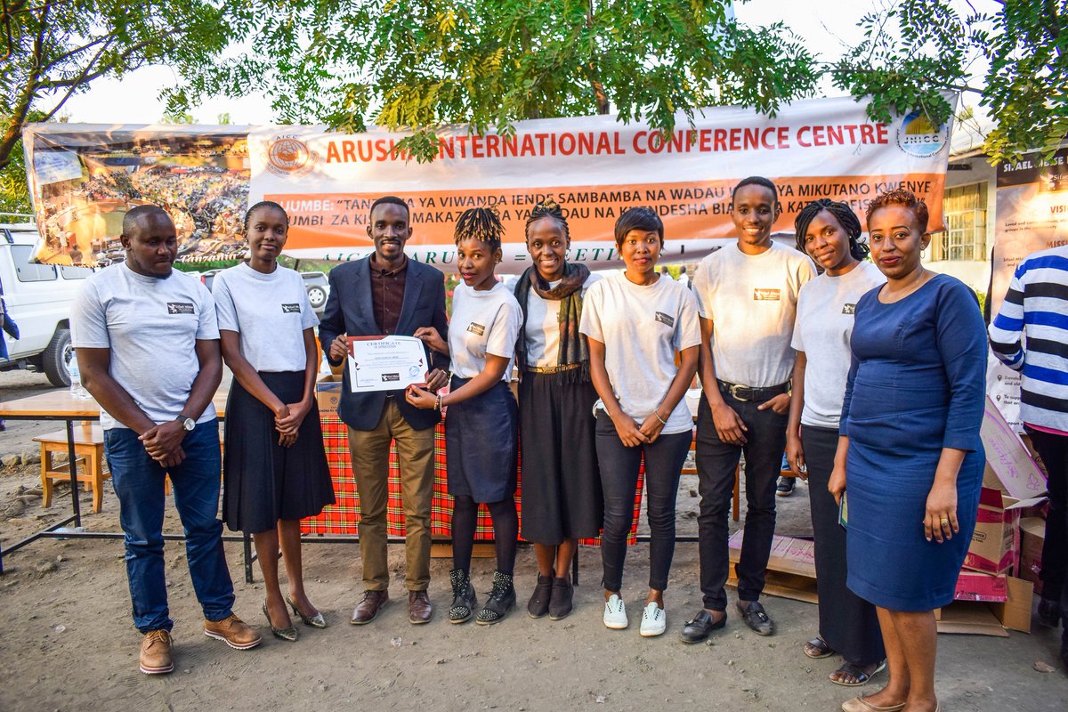 Sethcharlemkisi's tweet photo. Nimmefurahi kutumika nanyi Sifael Mbise Foundation asanteni sana kwa nafasi @smfoundationtz @neyney_sifael https://t.co/a4t3gM5bvr
