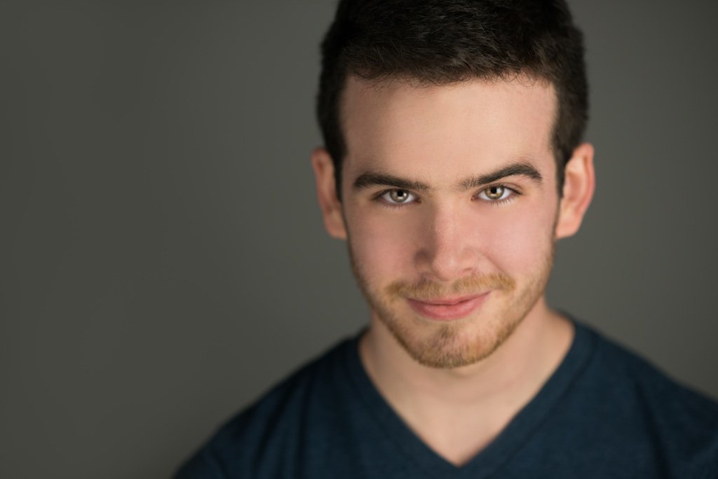 adkshakes's tweet photo. Meet Jeffrey Robb who makes his #adkshakes debut this summer as Demetrius/Snug in #Midsummer, & Macduff/Ensemble in #Macbeth! He first played Macduff at 17 and is excited to take on the role again now that he's "older and (maybe) wiser."
Season info at https://t.co/LsCIBauc9H https://t.co/RqgTwEhP47
