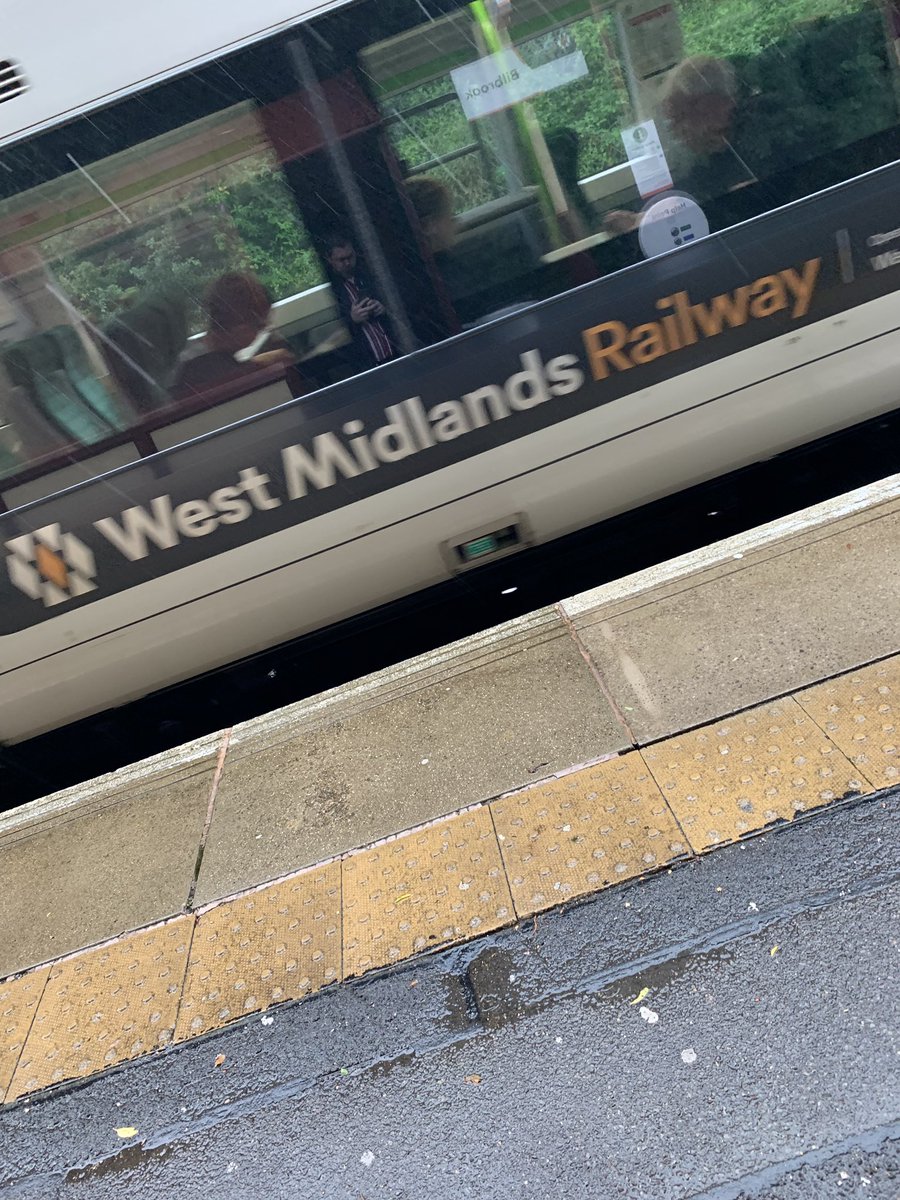 First time on the train since @LondonMidland lost the contract so today I’m on the identity crisis stricken @TransportforWM @WestMidRailway #WestMidlandsTrains who knows really?