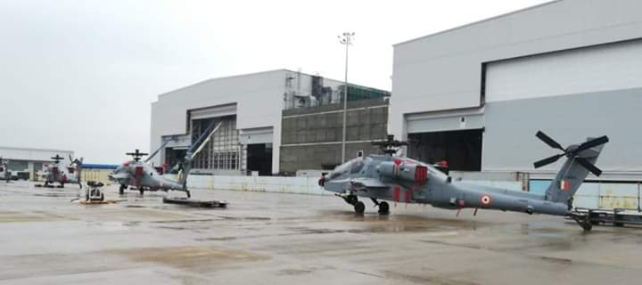 الهند تتسلم اول مروحيات AH-64E (I) Apache Guardian الامريكيه  EAfIIM_UEAEdG47