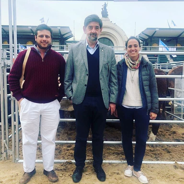 srjmcba's tweet photo. #Palermo2019
2 ESTABLECIMIENTOS DE LA REGIÓN, GANADORES EN EL CONCURSO DE #BLOCKTEST 🥩
👉En la cat. Novillo Diente de Leche, Compañía Anglo sacó el 1° premio con una raza 75% Hereford y 25% Simmental.
👉En tanto, @oleosdelcentro de @luis_magliano cosechó el 2° premio en esa cat. https://t.co/dMXs4tJwrw