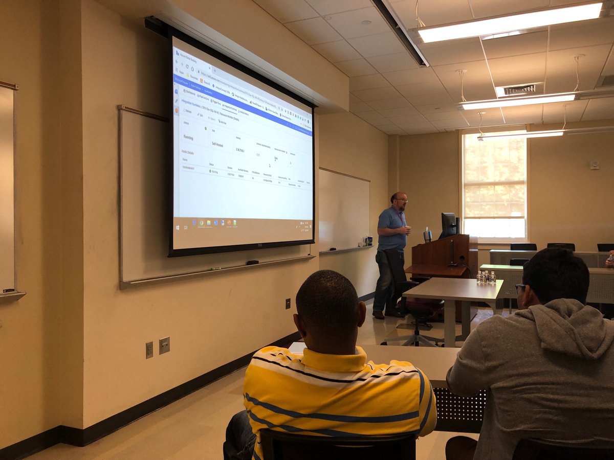 dd0rsey's tweet photo. @Oskaruth dropping the knowledge on Azure Data Factory at #SQLSatBham https://t.co/QlxGyIShyQ