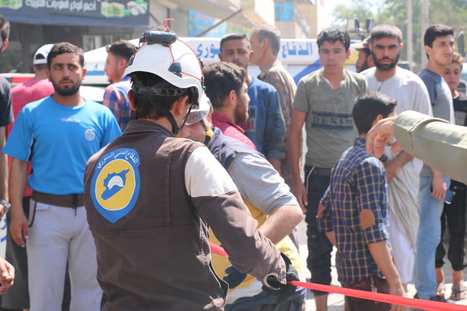 SyriaCivilDef's tweet photo. A child and a man were killed, and 28 otheres were injured until now, due to 4 simultaneous explosions hit citeis and towns of #AlBab, #Ghandoura, #Azaz, and #TalBattal, in norht and east countryside of #Aleppo this afternoon. White Helmets search and rescue operations continue. https://t.co/hGQgF8TMEJ