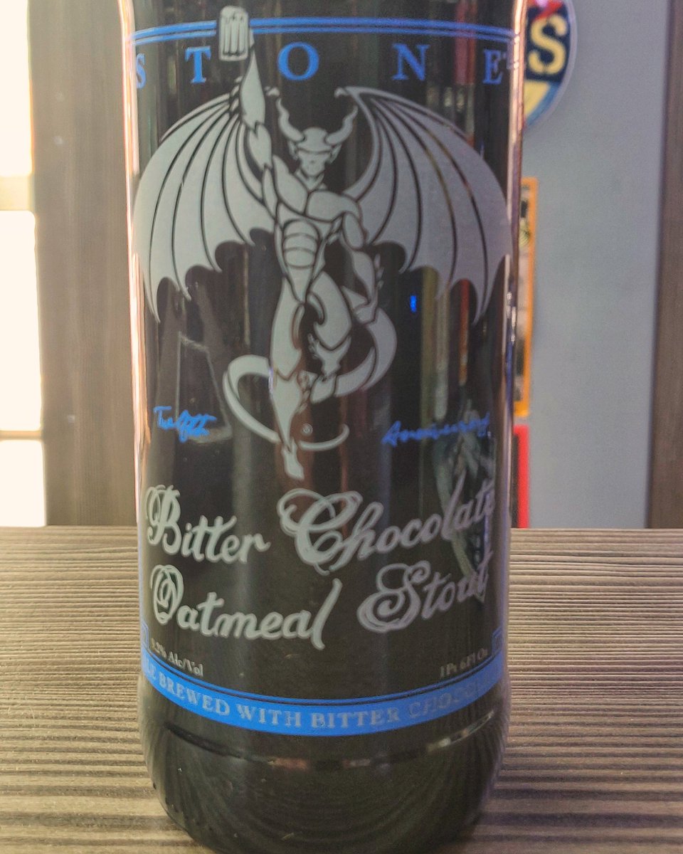 brewklopedia's tweet photo. Stone Bitter Chocolate Stout
Bottled Jan 2016 😁😁🍻 https://t.co/tQOPO8OLzW