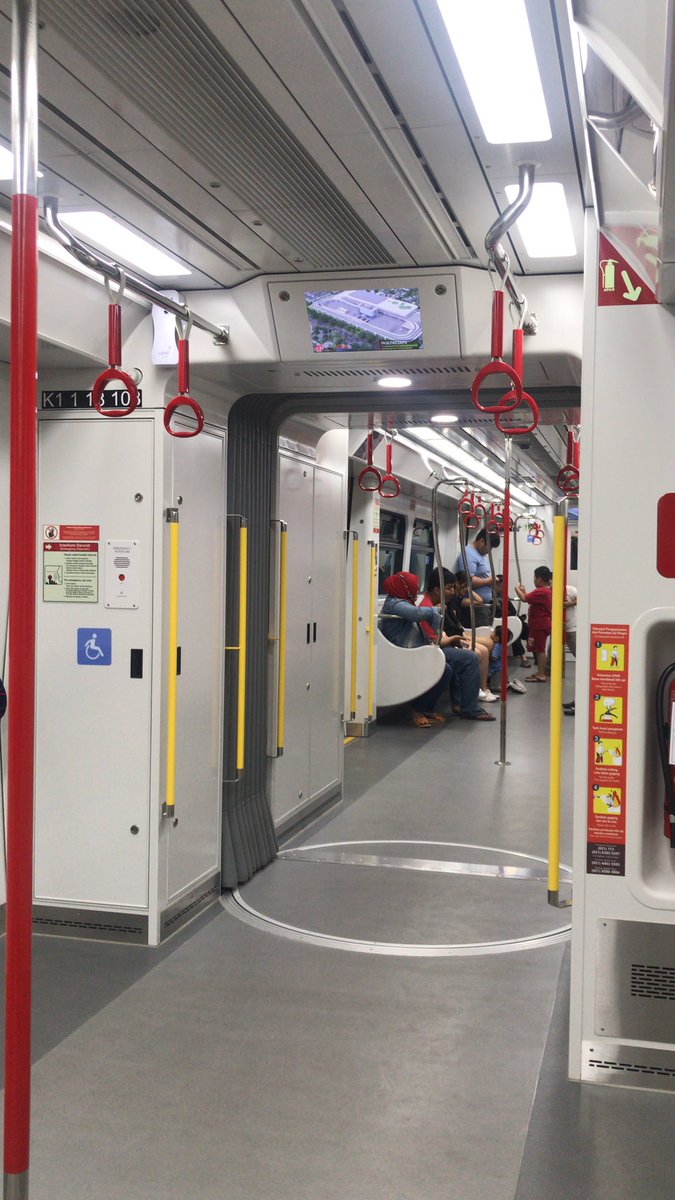 fuadhadi's tweet image. Berasa kaya di Jepang, padahal belom pernah ke Jepang... #apasih