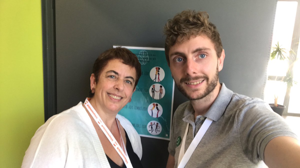 elopezl2009's tweet photo. Todo listo para empezar a hablar de #neuroeducación con @Nuriat2017 en el encuentro #profedeele19 ¡Vamoos! https://t.co/jb2xcafk4l