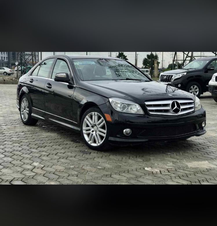 Alkaneseries's tweet image. Foreign Used 2008 C300 4Matic. Custom Duty Fully Paid For. Asking Price Is 3.3m. Slightly Negotiable!!! Sell This Car And Get N100k. This Car Must Go This Weekend!
Location: Lekki, Lagos. Ejooor E Retweet. Our Buyer May Be On Your Timeline