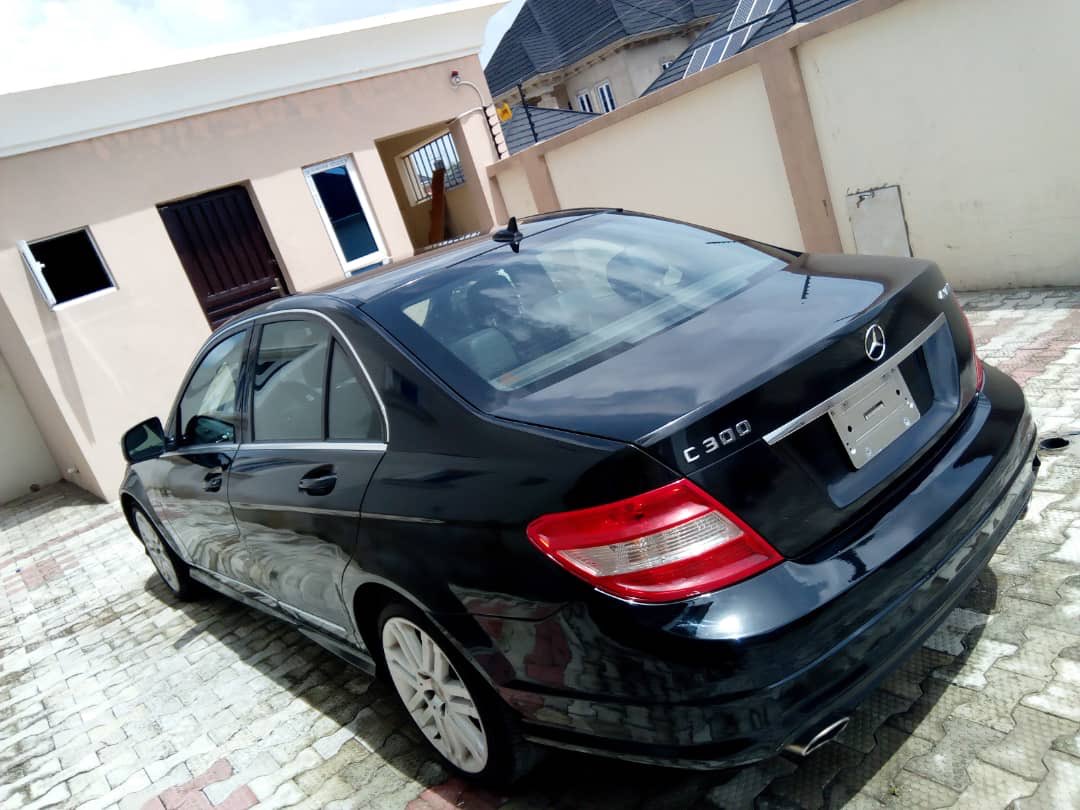 Alkaneseries's tweet image. Foreign Used 2008 C300 4Matic. Custom Duty Fully Paid For. Asking Price Is 3.3m. Slightly Negotiable!!! Sell This Car And Get N100k. This Car Must Go This Weekend!
Location: Lekki, Lagos. Ejooor E Retweet. Our Buyer May Be On Your Timeline