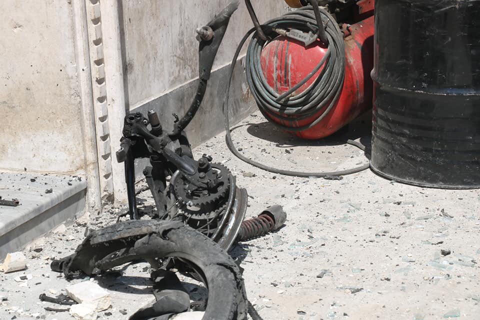 EyadHoms20's tweet photo. A child and a man were killed, and 28 otheres were injured until now, due to 4 simultaneous explosions hit citeis and towns of #AlBab, #Ghandoura, #Azaz, and #TalBattal, in norht and east countryside of #Aleppo this afternoon. White Helmets search and rescue operations continue. https://t.co/pVIfOxHqw0