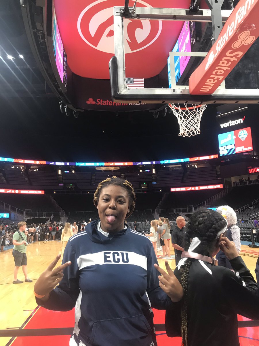 PostManMiah's tweet photo. Bittersweet moment leaving Atlanta knowing this is my last AAU tournament.Thanks to my coaches and teammates for making this season a successful one. Special thanks to coach Ty for pushing me at times I wanted to give up. Canโt wait to see what the future holds๐คฉ. #ECUKnow https://t.co/ZjDbKFaEBL