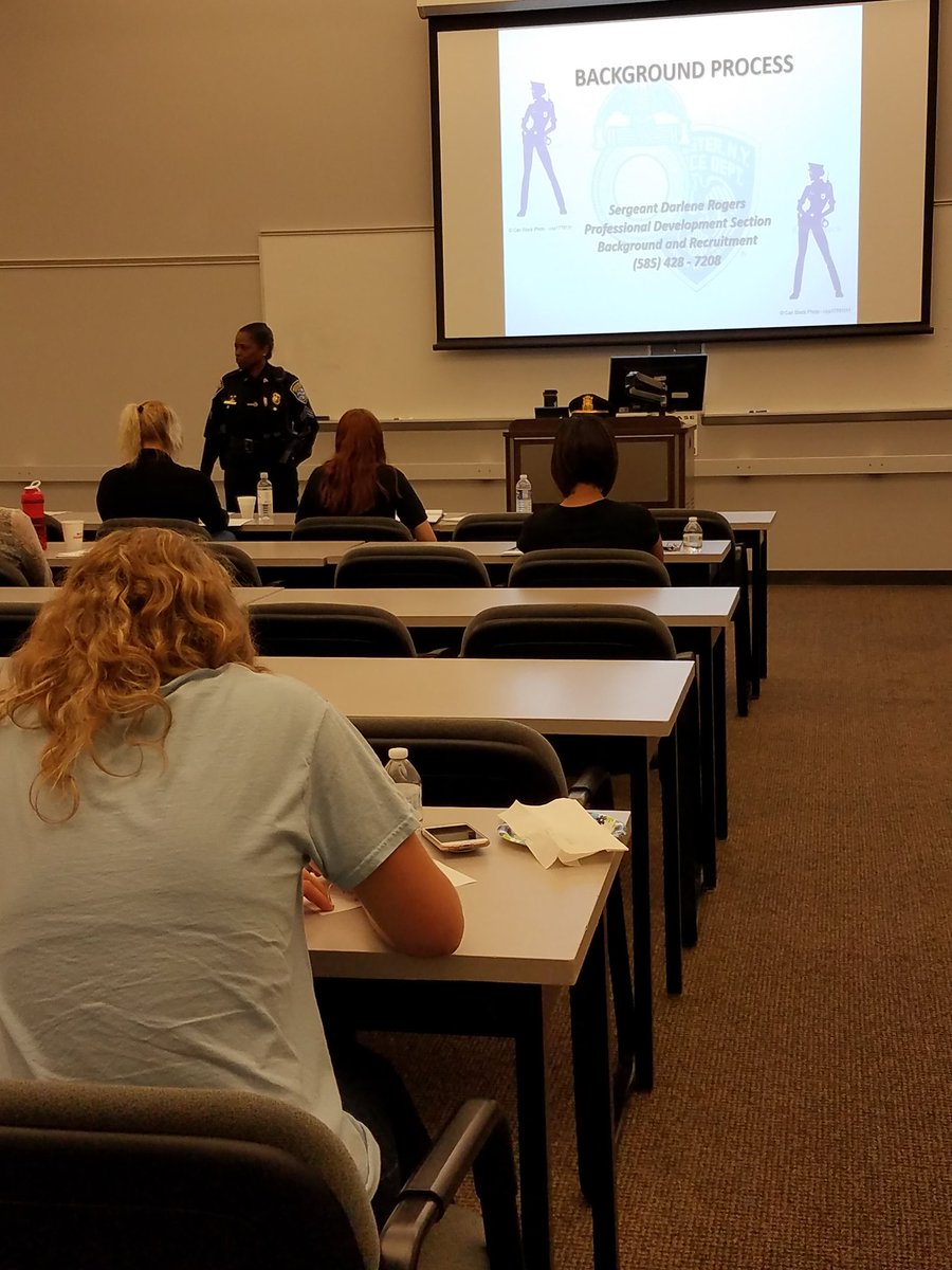 PrepRpd's tweet photo. Sgt D. Rogers discussing the background process @RochesterNYPD https://t.co/WwAeYHW10t