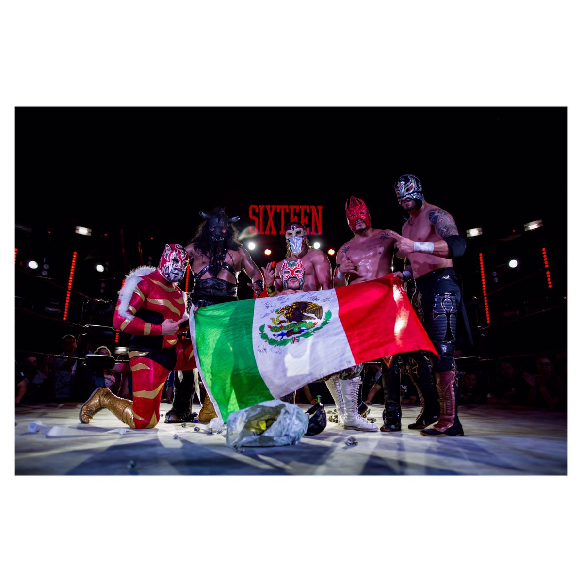DavidEs90's tweet photo. #PWG #ProWrestlingGuerrilla #pwgsixteen @GlobeTheatre_LA @OfficialPWG #LosAngeles @ESPNDeportes https://t.co/OJZFbMNPxS