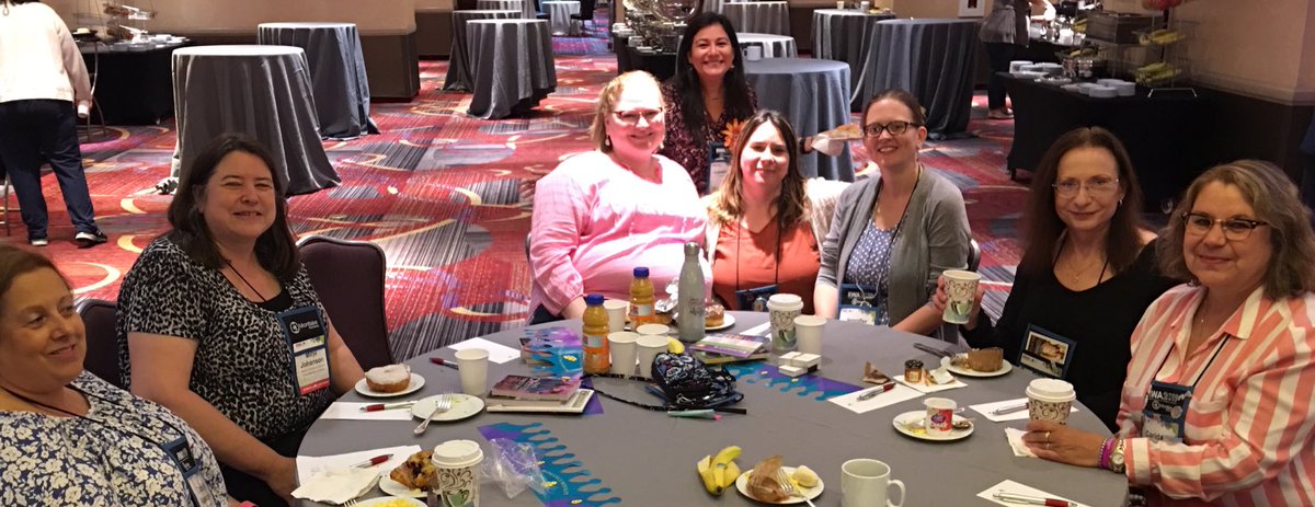 JoyfullyReviewd's tweet image. #RWA19 #bloggerday 

1 @shirleyjump 
2 @JannaMacGregor 
3 @CaridadPineiro @kmmaher @LoreleisLitLair 
4 @Twimom227 @mslizalou