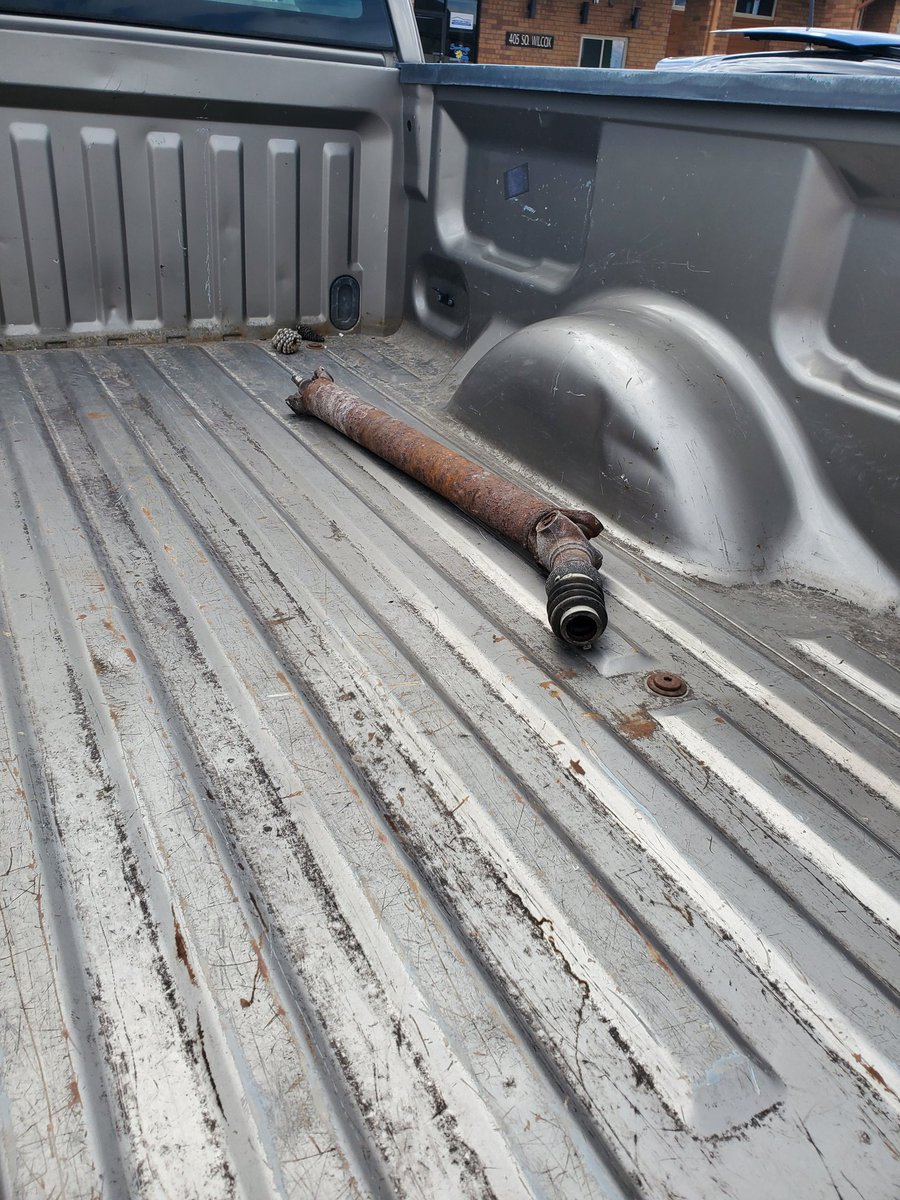 MxMarsCapone's tweet photo. Rescued my buddy's drive shaft from the highway.
#OhGodWhy #HadToTow #DriveShaft #WellThen #AutoProblems https://t.co/sKcwfPCafv