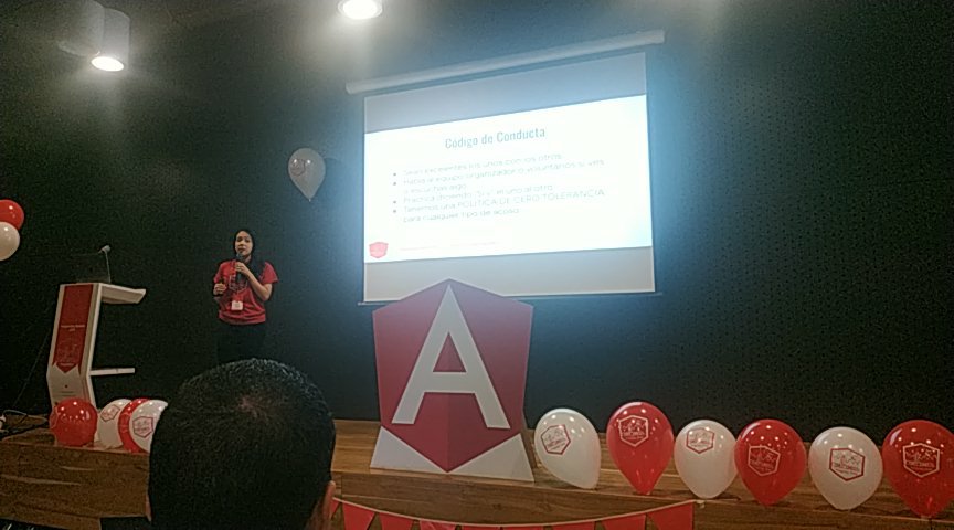 lliccien's tweet image. @angulardaymed iniciando el Angular Day Medellín #angulardaymed