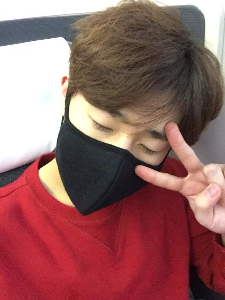 slowcat0428's tweet photo. DAY 11) 제일 좋아하는 성규 셀카 4장
도니횽피셜ㅋㅋ 자기가 이쁜 걸 아는 우리 규라서ㅋㅋㅋ 그런지 셀카가 전부 귀엽고 예뻐서 어뜨케 고르지 못하고 흡ㅜㅜ 결국 꼼수를 부려 먼저 트위터에 올린 것 중에 4장 올려봐요^^
아유 예뻐💗 귀여워😻
#규앓앓_머무를게 #D_165 https://t.co/VuLE9F8HFq