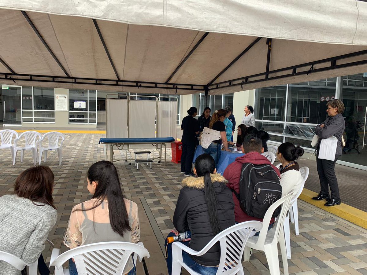 JEFSAFAC's tweet photo. #JornadasJEFSAFAC | En Bogotá, ESMARCFAC #DMEFA @FuerzaAereaCol listo nuestro punto de vacunación para iniciar, completar o finalizar tus esquemas.
En familia vacúnate o vacúnalos
¡Vacunas al día, te la ponemos fácil! #VacunaciónAlDía con #SanidadMilitar https://t.co/DvanmhwpZK