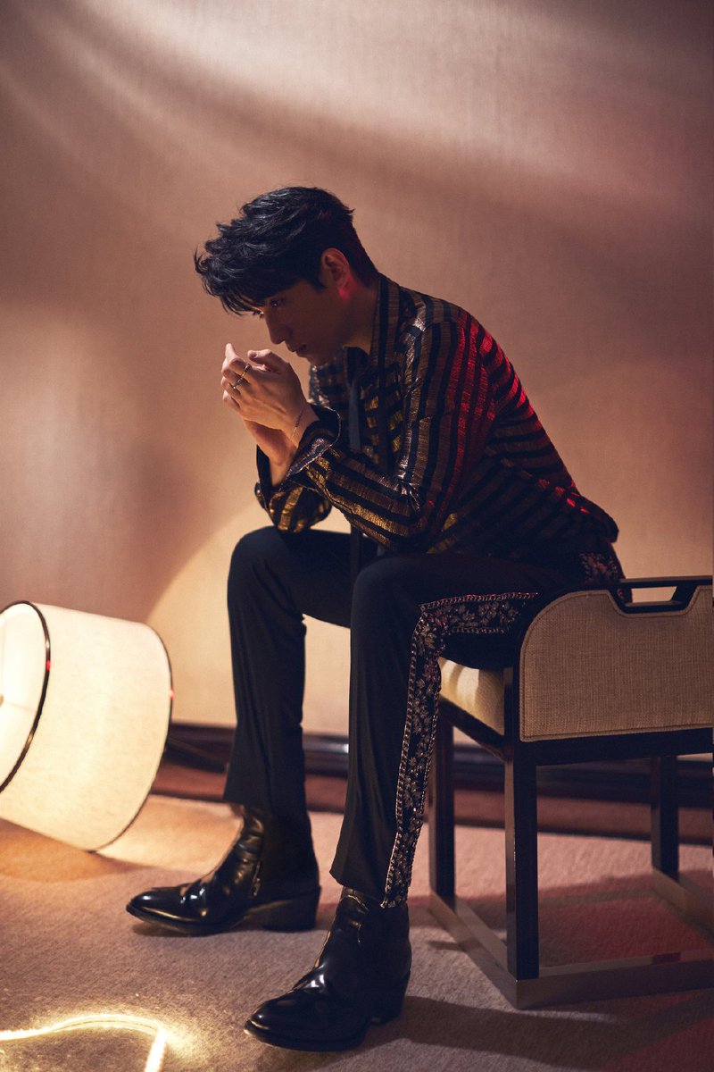 charlotte19782's tweet photo. #ZhuYilong #朱一龙 #朱一龙白宇
ZhuYilong #mangonight
Beginning ❤️❤️❤️
Cr : @ 朱一龙工作室 on Weibo https://t.co/oxSeemAAQx