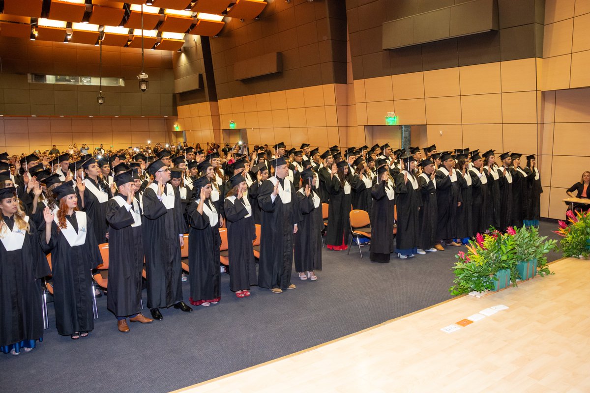 UNISABANETA's tweet photo. Ceremonia de Graduación 24 de julio 

¡Unisabaneta felicita a sus nuevos profesionales y especialistas! 

A nuestros nuevos egresados felicitaciones. 

¡Unisabaneta siempre será su casa! 

#YoAmoUnisabaneta https://t.co/MiTmoLELLE
