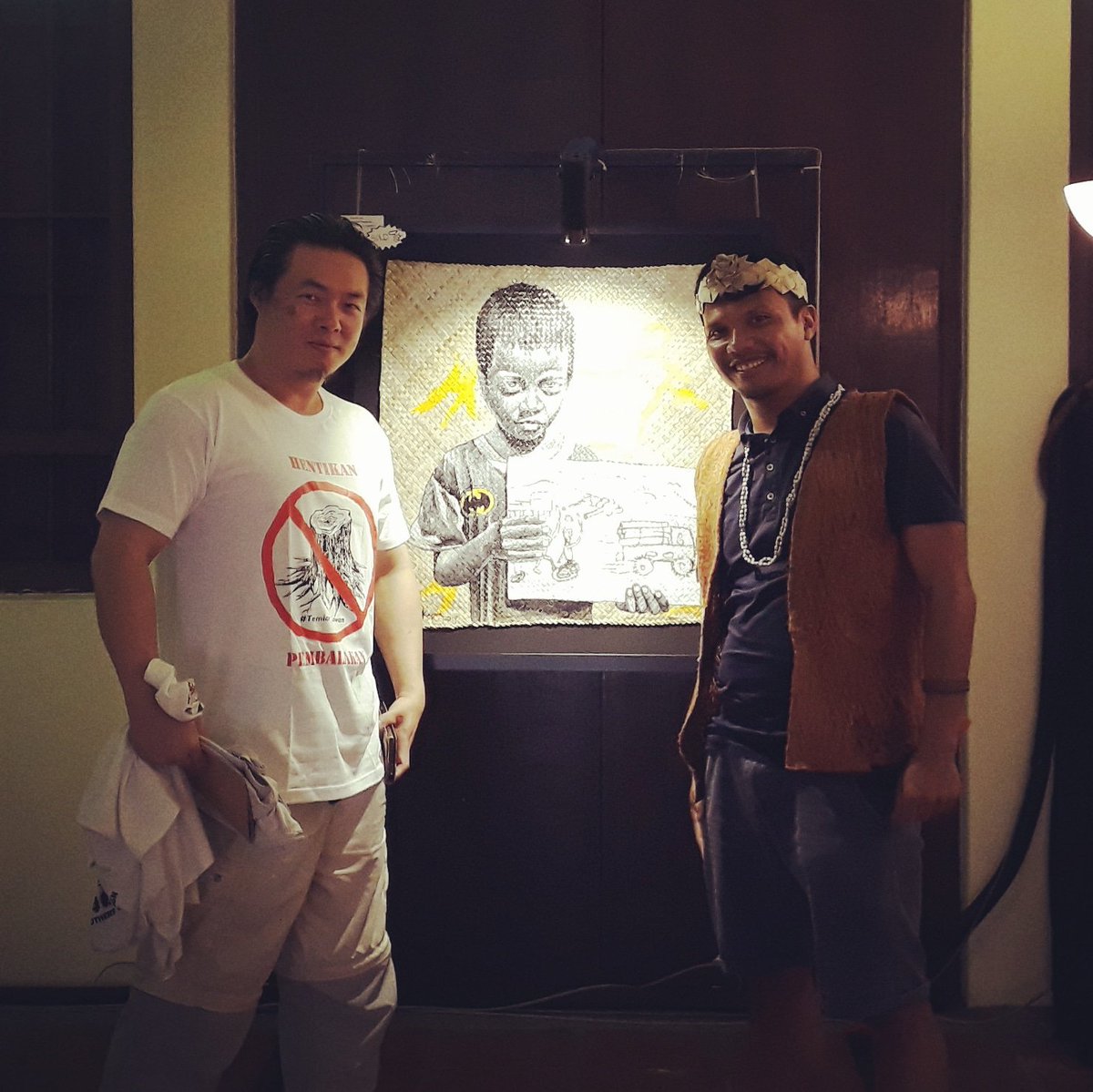 ShaqKoyok's tweet photo. Grab a chance to show some support to Temiar with purchasing "Hentikan Pembalakan" #tshirts #design by me at our exhibition tomorrow..100% profits goes to Temiar #community in Gua Musang.
#temiar_lawan #temiar #orangasli #saynotologging #Malaysia #INDIGENOUS #stopdeforestation https://t.co/YU9mVhSoMP