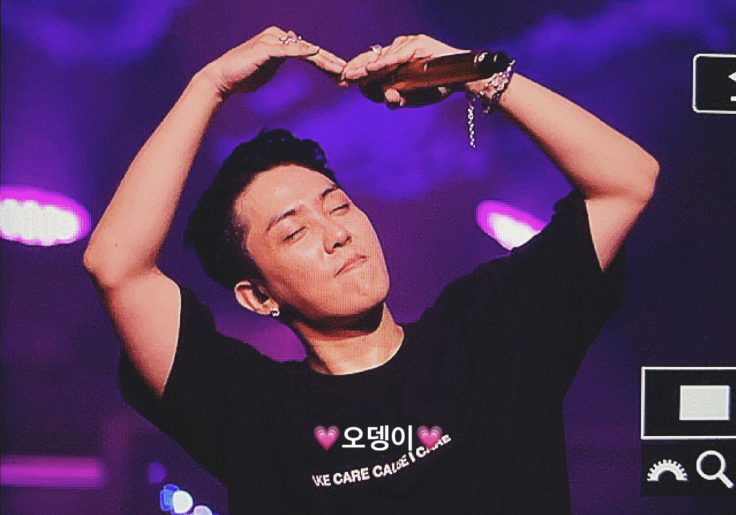 odeng1_'s tweet photo. 190727 #은지원 ON FIRE 콘서트 💕다정다정 오늘 도 은다정💕 https://t.co/DDhCDO73hA