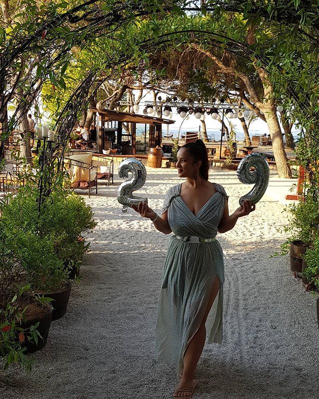 ByMihra's tweet photo. 29 ✨ Hvala svima na lijepim zeljama i pozitivnim vibracijama koje su poslali 🍹❤
.
.
.

#birthday #beautifulview #amazingplace #fortgeorgecroatia #birthgoals #29thbirthday #happyandblessed #bestoftheday #bestbirthdayever #dreamplace #visisland🇭🇷 #birthgoals #birthdaygirl #oot… https://t.co/fQxr9qWsOr