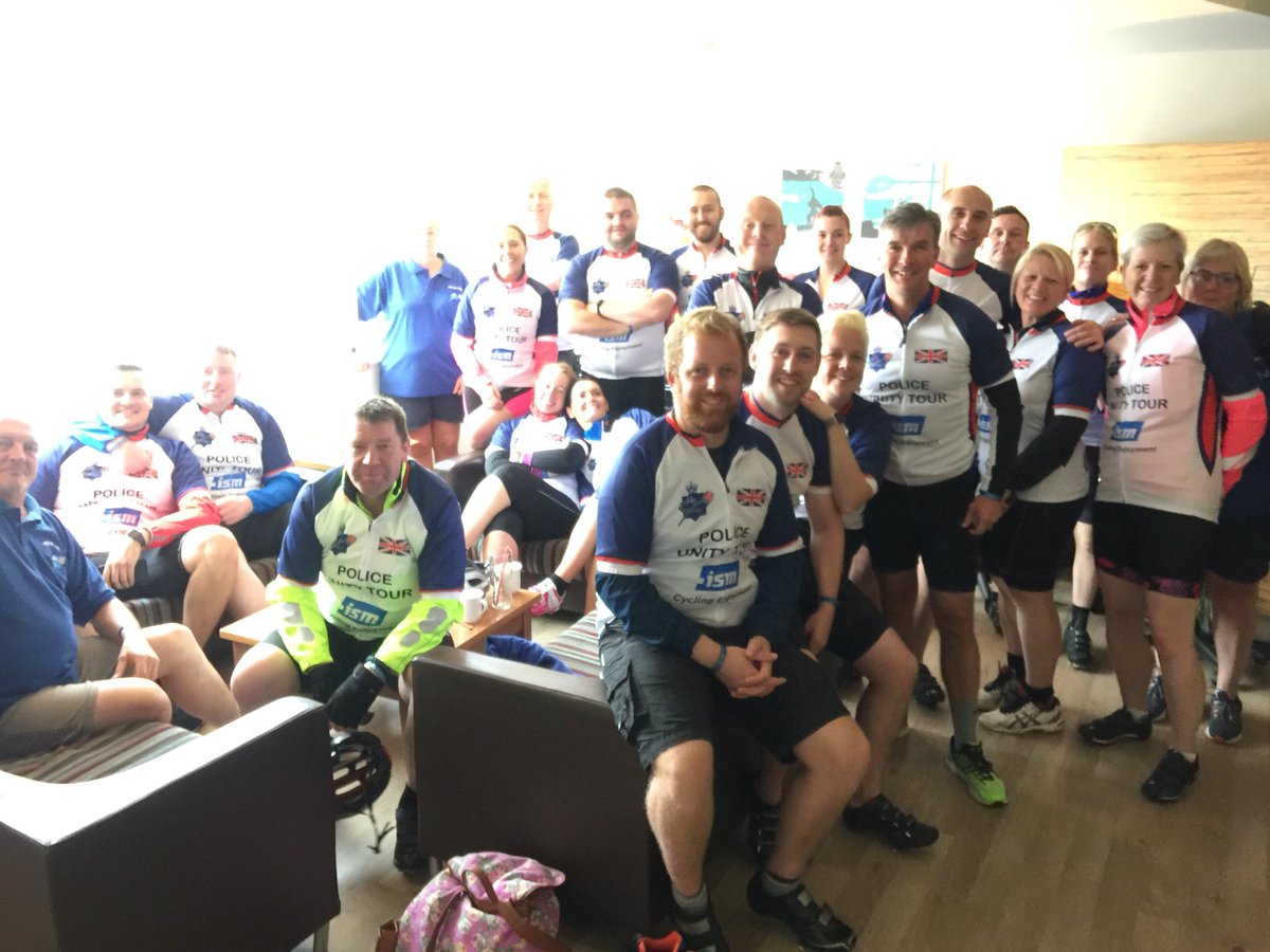 baldwin_al's tweet image. @CambsUnityTeam arrived at RV point to meet @PolUnityTourUK to go meet survivors.Lots of tired wet colleagues from all over the country showing unity &amp;amp; commitment of uk policing towards the bereaved. Legends! @PCCCambs @cambsfederation @UK_COPS @CambsCops #WeRideForThoseWhoDied