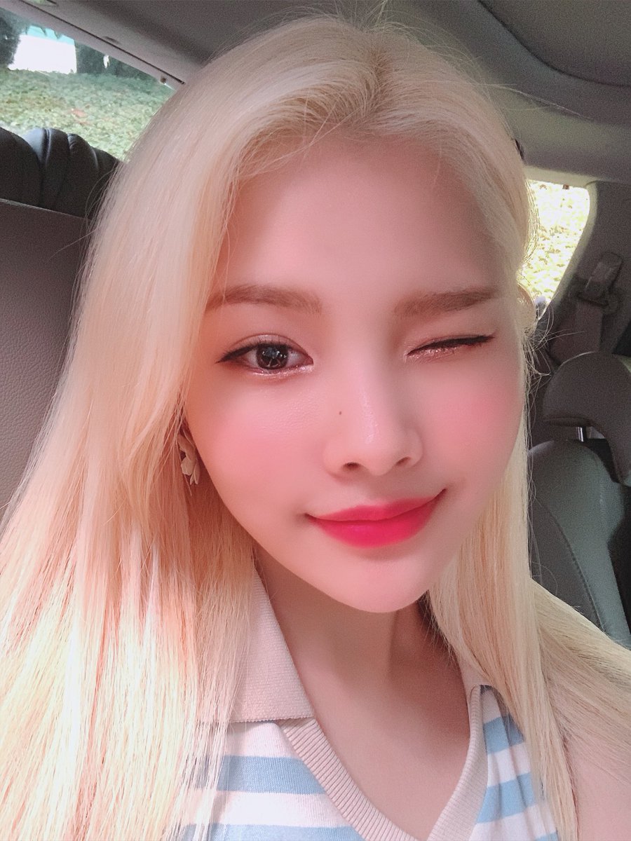 WekiMeki 위키미키 tweet media