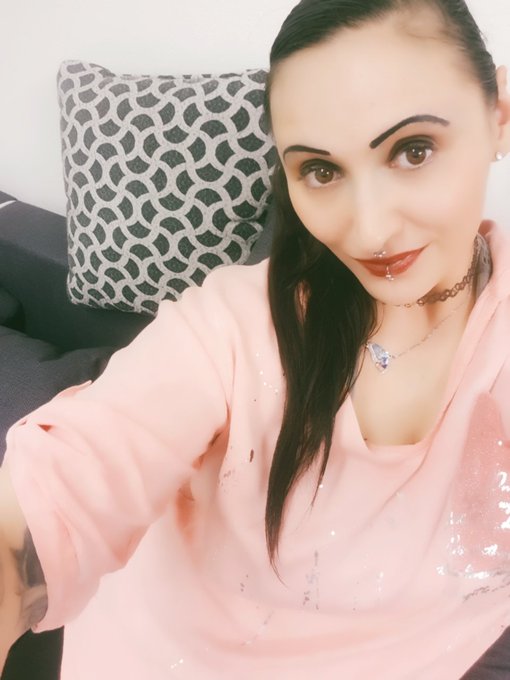 DRINGEN UND MAL WAS IN EIGENER SACHE: HABE ICH IN EINEN ANWALT IN MEINER LISTE ODER SO . GEHT UM MIETRECHT<a href="/tag/bonitadesax"class="tags"><span>#bonitadesax</span></a>