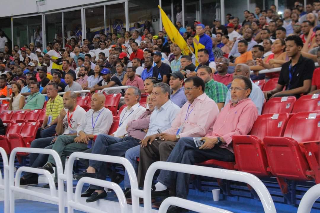 OdalisRojasv's tweet photo. En la vida y el Deporte ser optimista marca la diferencia, Y El diputado @GustavoSanchezq  lo sabe muy bien, por tal motivo esta siempre presente, motivando y brindando su apoyo de forma incondicional. @DiarioLibre @SIN24Horas #GustavoSanchezConElDeporte https://t.co/SOUdbZqweP