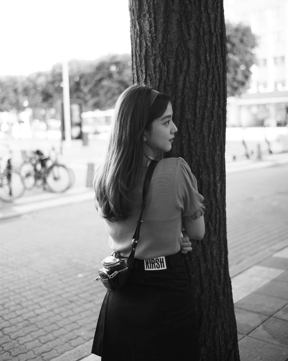 tuanmarke's tweet photo. nempel nempel lagi sama pohon 
@JIECHUKIM 😡😡 https://t.co/fMTx7IeOno