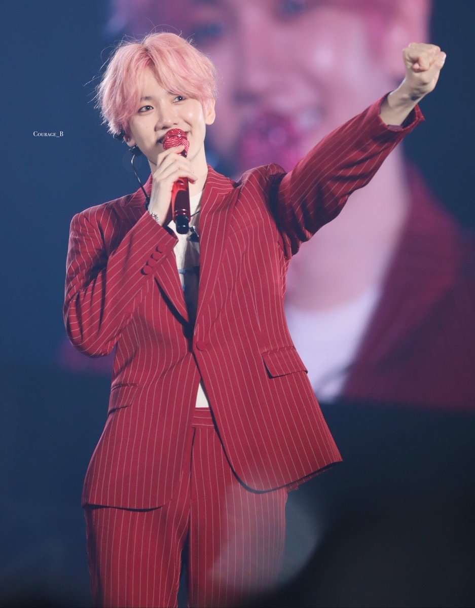 'KNOCK KNOCK!' tweet media