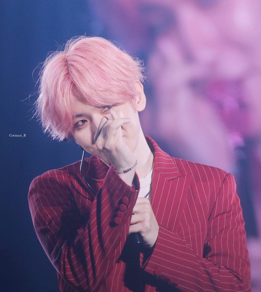 'KNOCK KNOCK!' tweet media