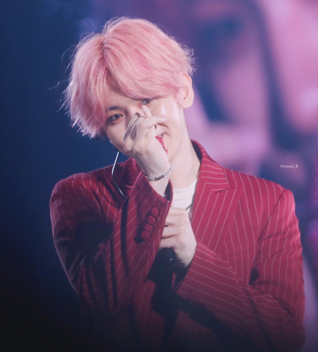 'KNOCK KNOCK!' tweet media