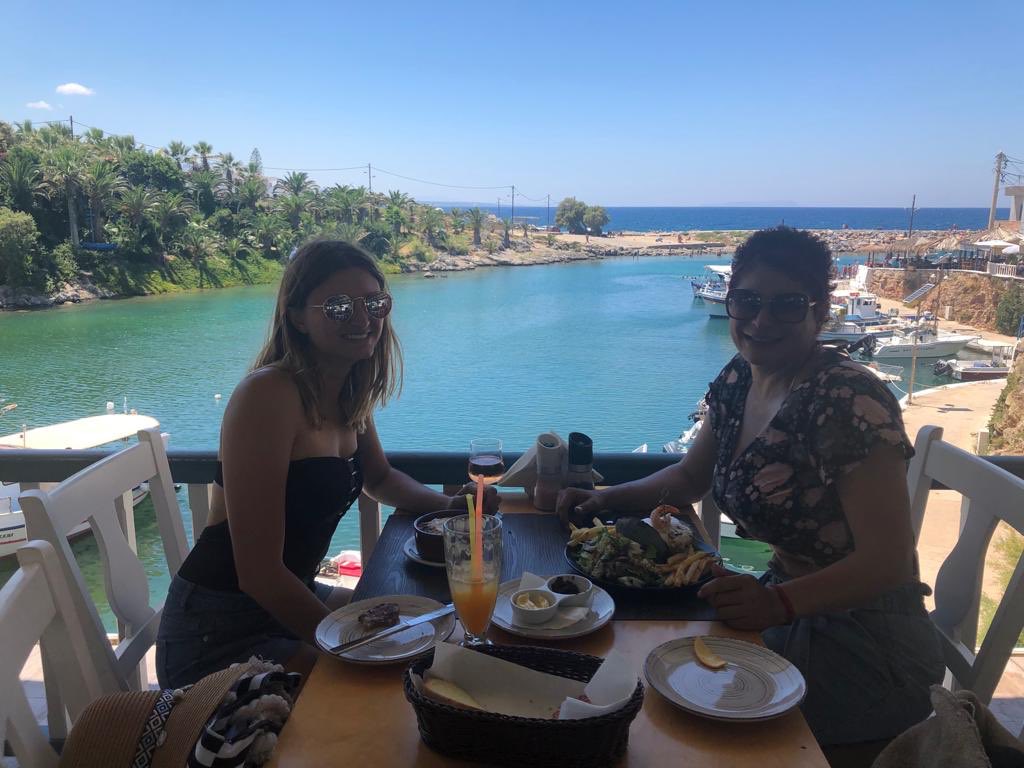 aydasanacion's tweet image. Llegamos al puerto de #sissi #kreta con mi nena @andrea.aroundtheworld #seguimosdevacaciones #verano disfrutando de estos grandes momentos con mi hija que amo !!! Días de #verano #sol #energia #felicidad #happy #playa #travel #lugareslindos #cool #like #nice #pic #photo