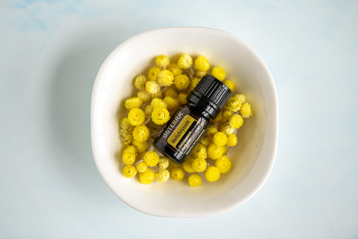 TheSistersEOils's tweet photo. Helichrysum essential oil can also be used orally to promote a healthy metabolism. Try taking two drops internally—you can place them directly into your mouth, add the drops to a glass of water, or put them in a doTERRA® Veggie Cap. https://t.co/obep4iNbdZ