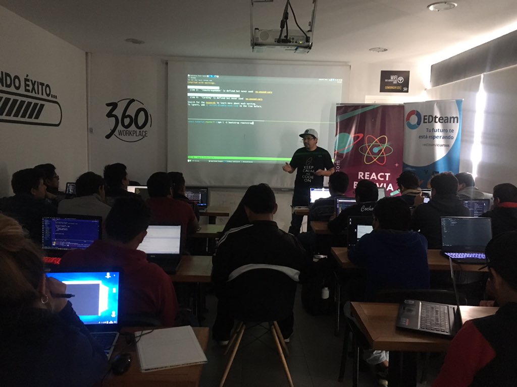 ReactBolivia's tweet image. @_GD_DEV_ inicia la exposición para la utilización de #CSS con la librería #reactstrap, componentes basados en #Bootstrap