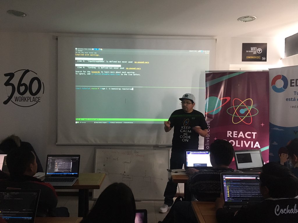 ReactBolivia's tweet image. @_GD_DEV_ inicia la exposición para la utilización de #CSS con la librería #reactstrap, componentes basados en #Bootstrap