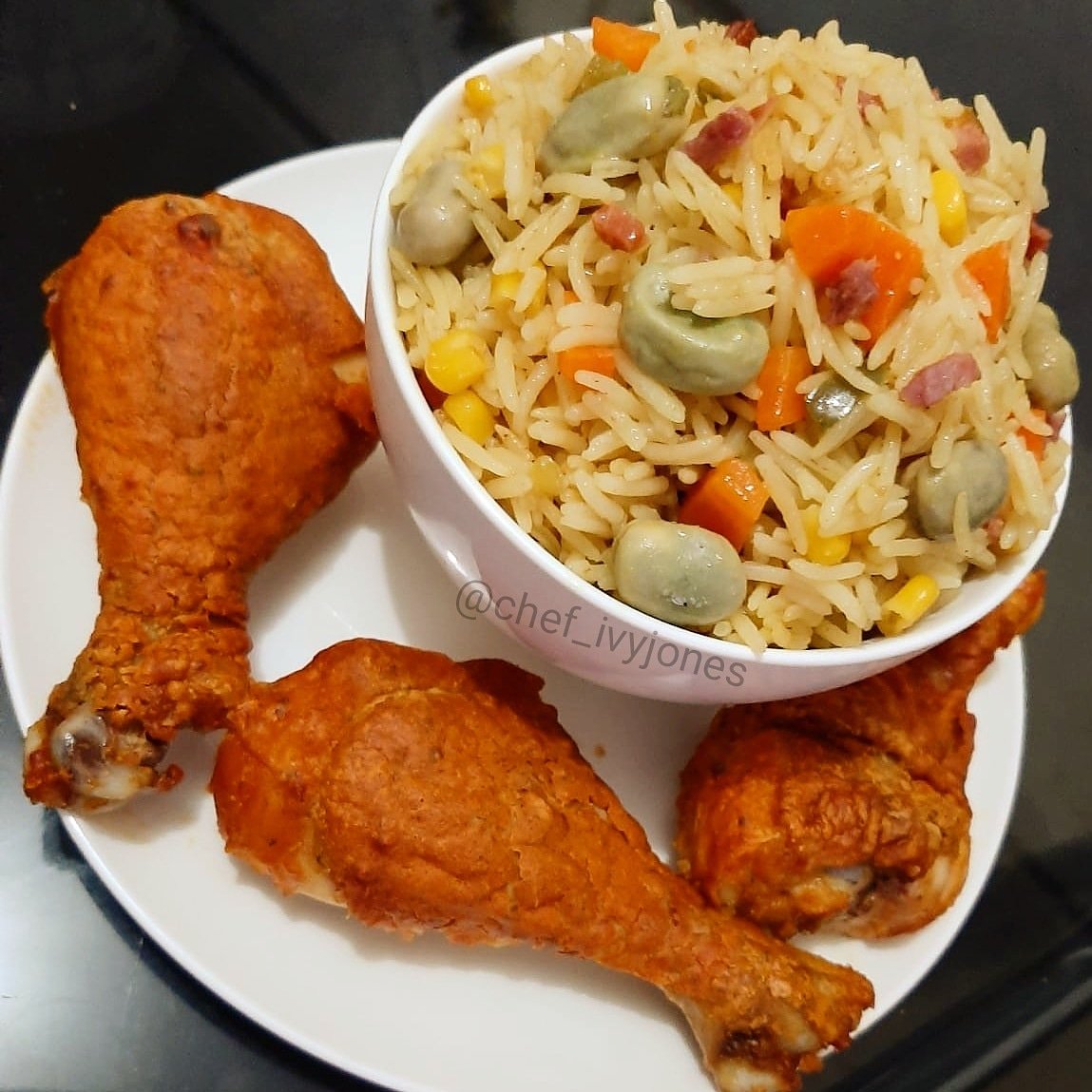 CIvyjones's tweet photo. Coconut Fried Rice with Spicy Baked Chicken 👌
Absolutely delicious 😋
Late lunch
#civyjones #amazingcombo https://t.co/KeRTjYjYUD