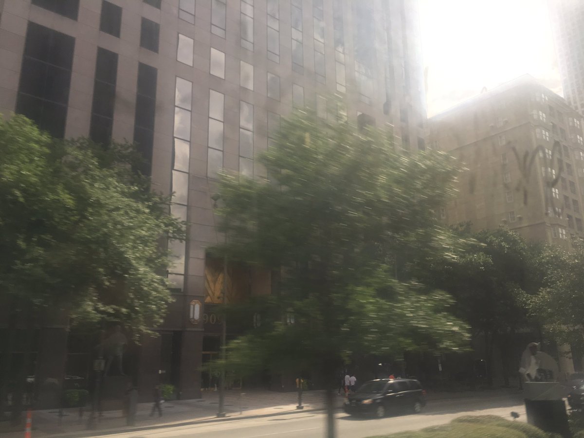 atesto_learning's tweet photo. We just got to New Orleans and the Atesto team is ready!  Let’s do this!!!

#startupbus2019 
#dreamstartup
#startupbusmx 
#masters
#atestolearning https://t.co/y0xw17m9hb