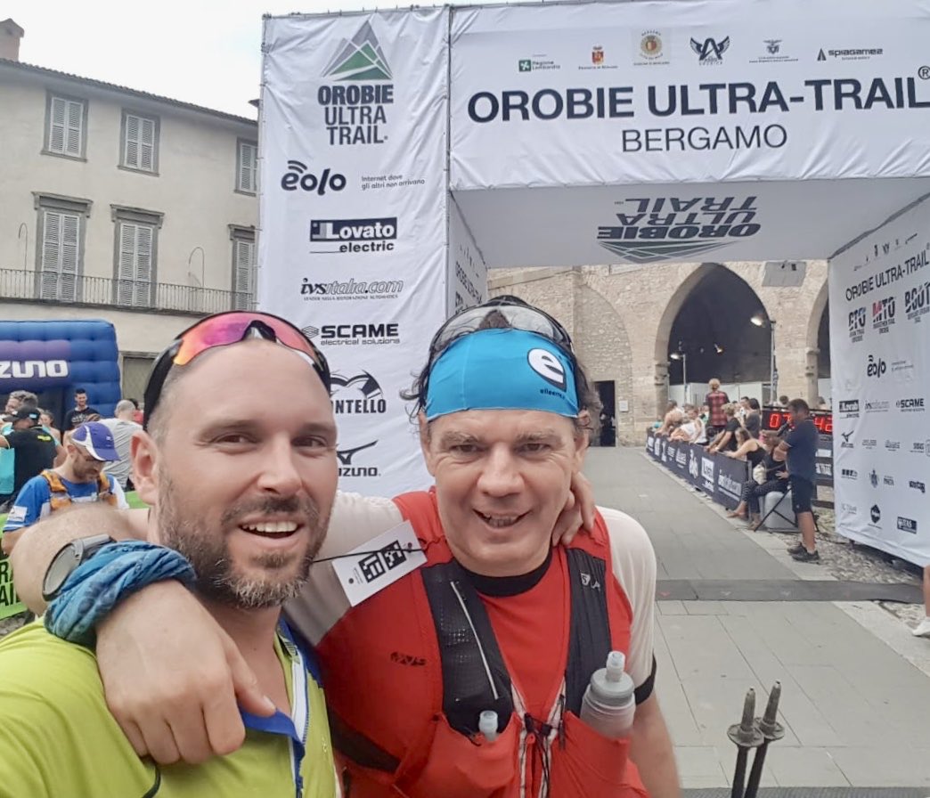 moxigeno's tweet image. OEEE!! Meta en Orobie Ultra Trail, aunque “recortada” por las tormentas. Salieron 43k/D+1900m/D-2900m en 7h37 para mi; 7h13 para @abeldefrutos 
Y Ahora...? Tormenton sobre Bergamo! Libramos por poco. 😜
#orobiemayayo