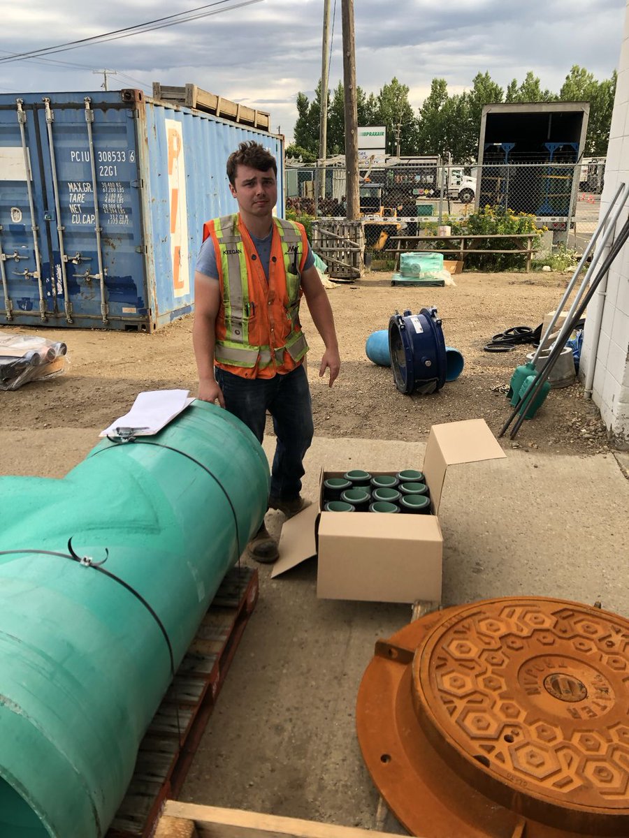 NorwoodWW's tweet photo. Looking good Keegan but those inserts tees aren’t going to receive themselves you know...@koogert  

#Norwood #NorwoodWaterworks #Waterworks #Work #Working #Edmonton #Alberta #Calgary https://t.co/S4vF22ChRo