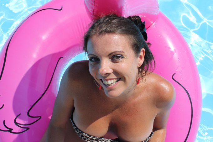 Bon weekend les coquins https://t.co/oNC9Setolz BizzXXL 🥰 https://t.co/m0XVJCIecY