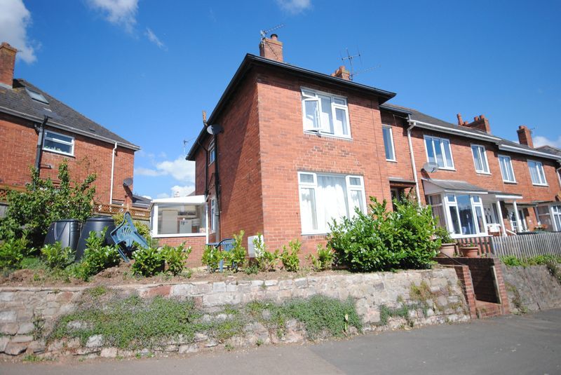 CooksleysExeter's tweet photo. #ForSale - #Heavitree #Exeter
A well presented 3 bed semi detached house in a popular area within a 15 minute walk from the hospital, park, local schools & City Centre
https://t.co/FaEYR6rt1h
#EstateAgent #RealEstate #GrealLocation #ExeLiveBetter #FamilyHome #MovingDay #Rightmove https://t.co/AjNOqfv5Go