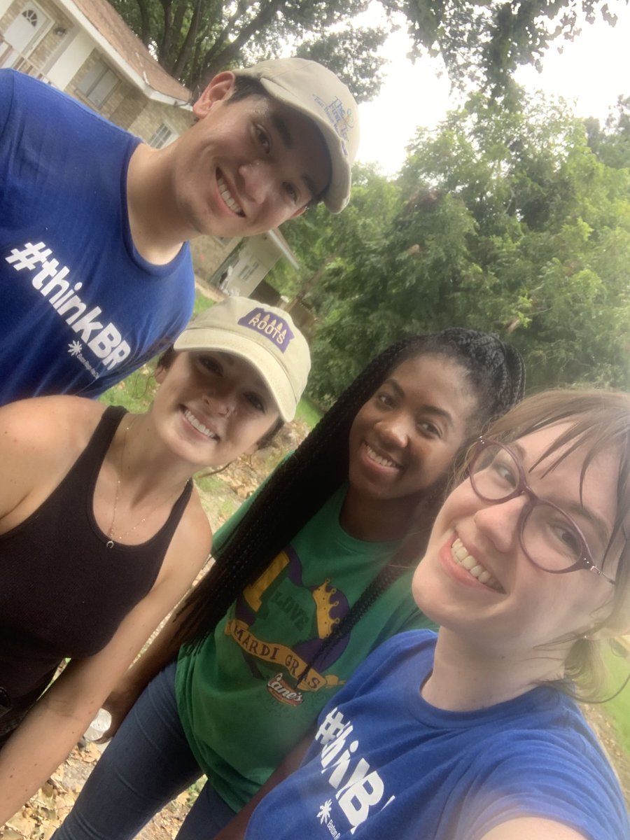 Forum225's tweet photo. Our volunteers had a great time helping clean up Mid City at last week's ReactivateBR event. Check out our calendar at https://t.co/l1OWhP8fLf for more volunteer opportunities coming up soon! π #ServiceSaturday #forum35 #volunteerbatonrouge https://t.co/XaDk5iS8eU