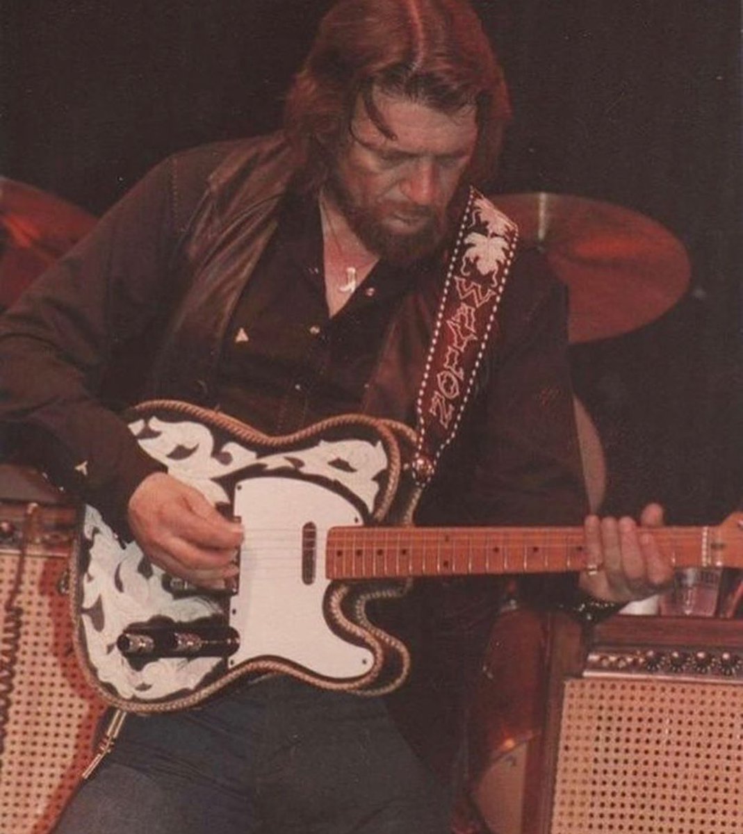 Have a great weekend Y'all!🎵🥃
#WaylonForever #RealCountry