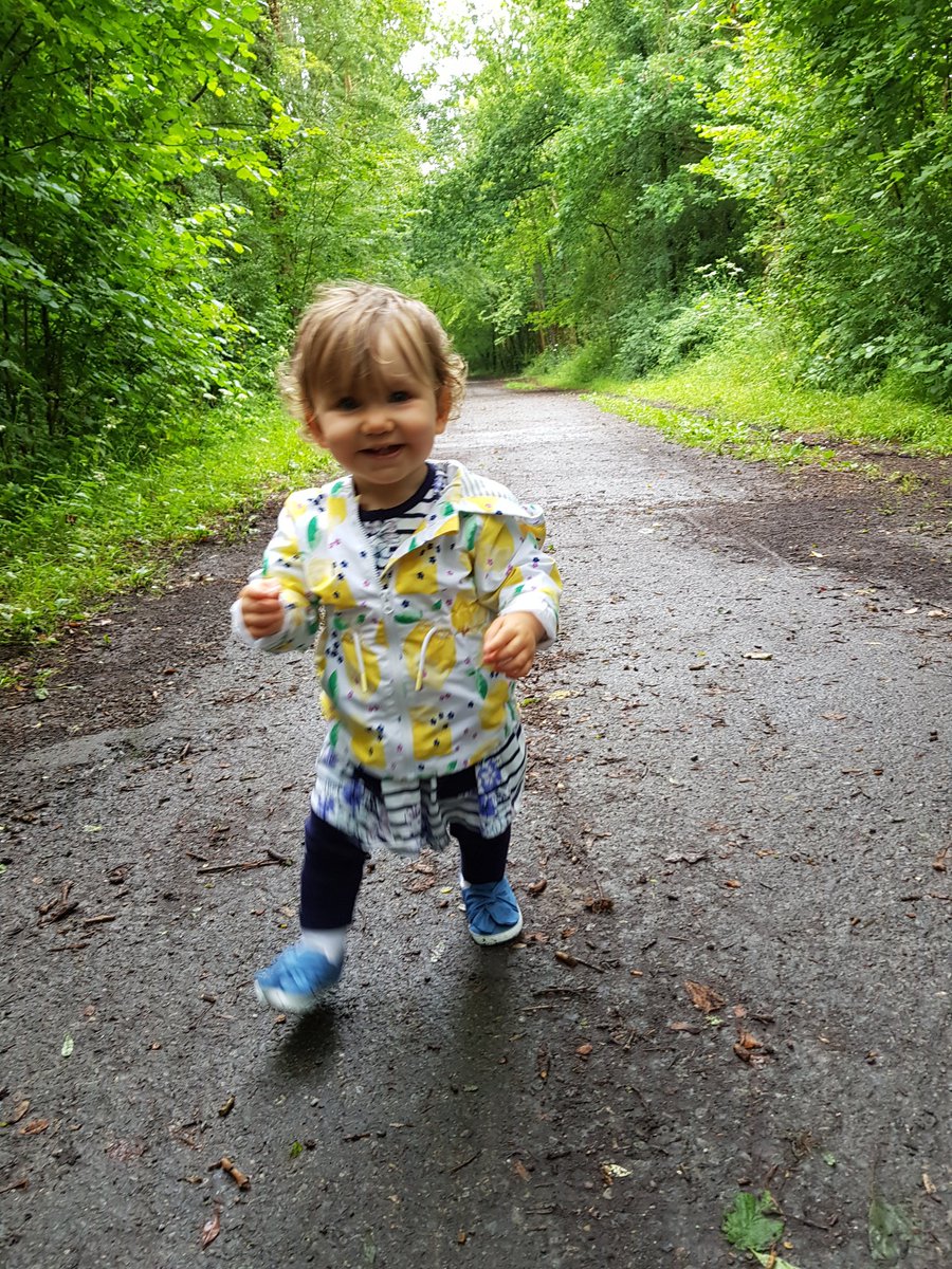 HollyCoster's tweet photo. Afternoon walk followed by #thebabyclub. What Saturdays are made for ❤ https://t.co/JWSco4Kq9V