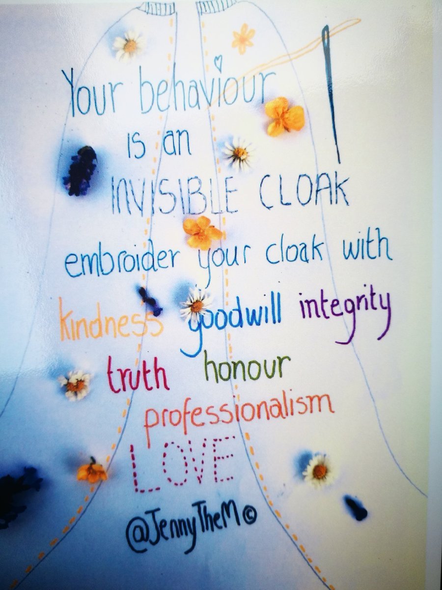 deepasanthosh's tweet photo. On my doorstep today!! I am so touched😇 @JennytheM What a beautiful card. I feel on the top of the world!! First it was @FWmaternity who sent me #matexp Sash & now you with the #invisiblecloak card. If I ever doubt myself, I will always think of these moments #birthleadership https://t.co/UhxI6YQ5DJ